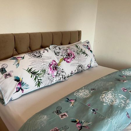 Grand Bleu - London - Next To Piccadilly Line Tube Station & Brand New Facilities Hotel Exterior foto
